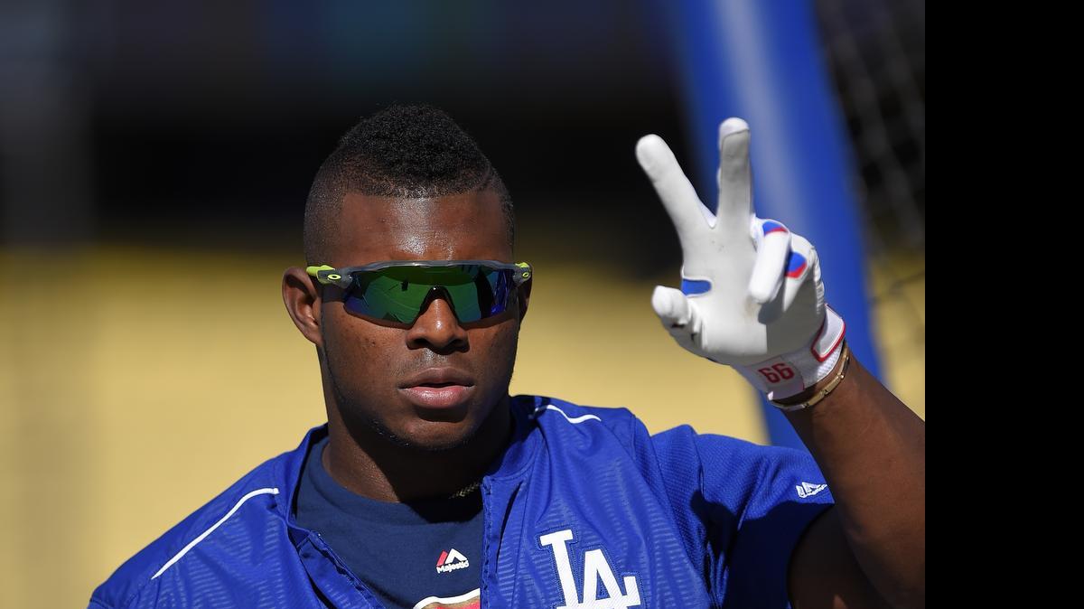 
El estelar pelotero cubano Yasiel Puig, jardinero de los Dodgers de Los Angeles, encaraba una demanda por $12 millones que fue desestimada por una jueza de Miami.
