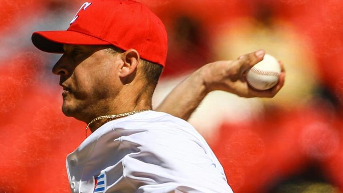 Lazaro Blanco fue el lanzador abridor por Cuba ante Venezuela.