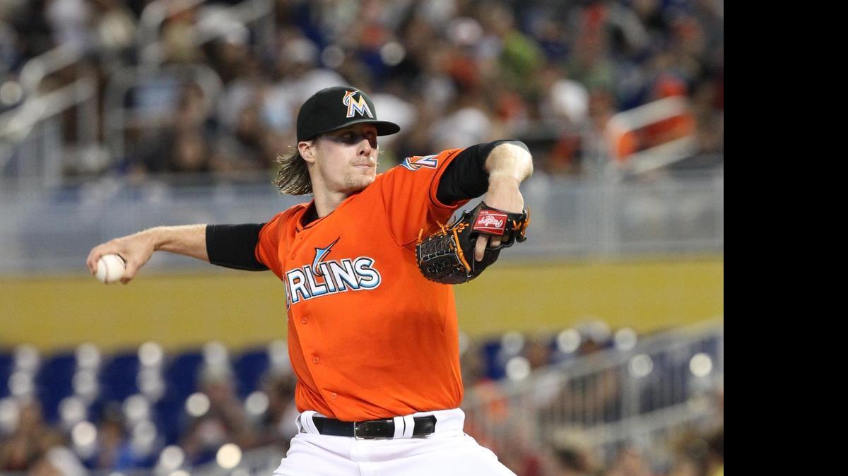 
El abridor de los Marlins Tom Koehler en plena faena en el segundo inning contra los Orioles, el domingo en Miami.
