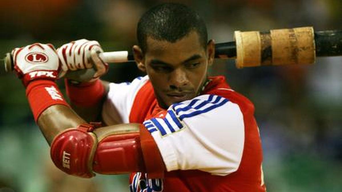 
Héctor Olivera en pleno calentamiento en el Premundial de Puerto Rico, en octubre del 2010.
