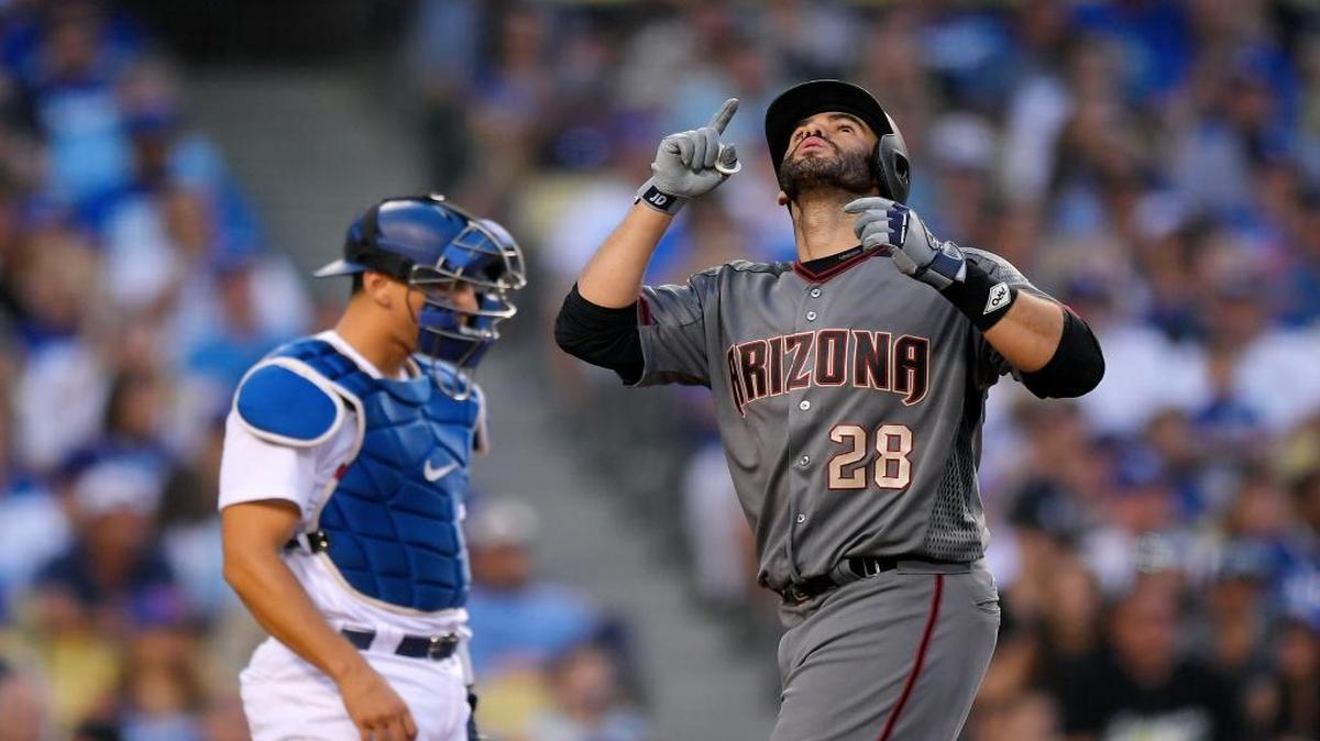 J.D. Martínez terminó el 2017 con promedio de .303, pegó 45 jonrones y remolcó 104 carreras, alternando con los Tigres de Detroit y los Diamondbacks de Arizona.