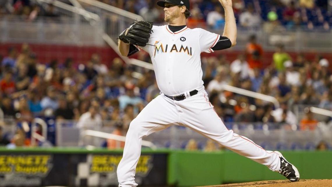 El abridor de los Marlins Chris O'Grady realizó una gran faena este jueves en el triunfo ante los Rojos en Miami.