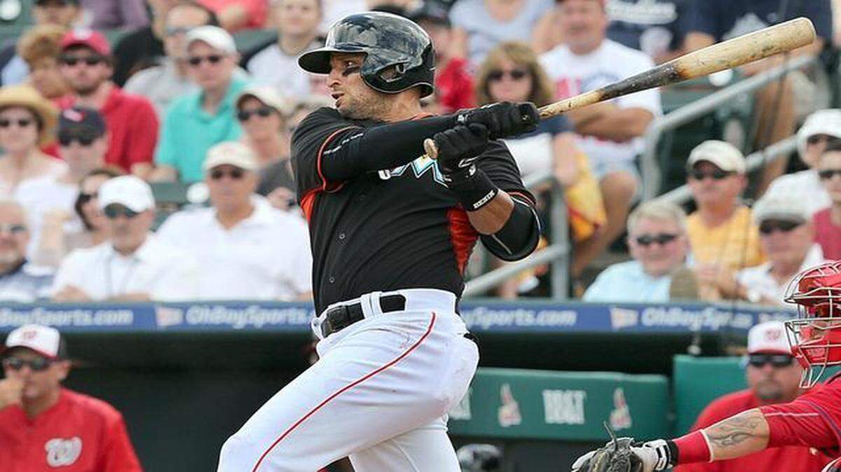 
EL VENEZOLANO Prado pega un hit contra los Nacionales el 10 de marzo en Jupiter.


