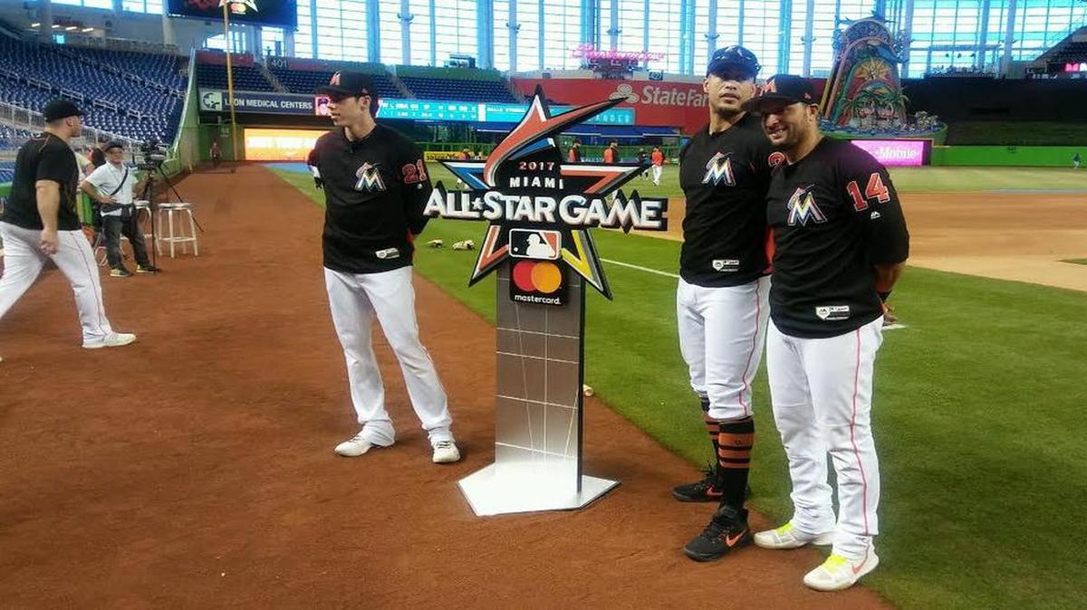 CRISTIAN YELICH (i), Giancarlo Stanton (c) y Martín Prado (d) fueron nombrados embajadores al Juego de las Estrellas