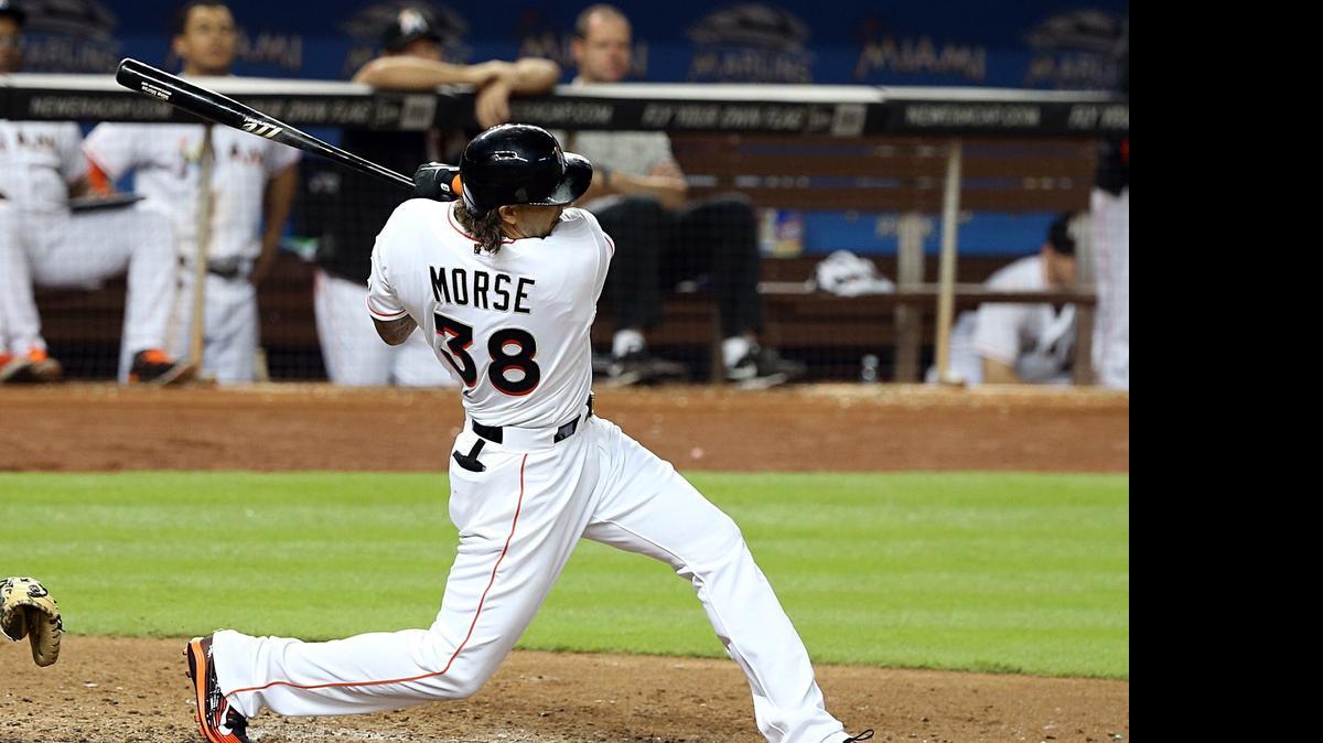 
El primera base Michael Morse disparó el sencillo al jardín central que trajo a Martín Prado con la carrera de la ventaja para los Marlins en el octavo inning, en el partido del martes contra los Mets.
