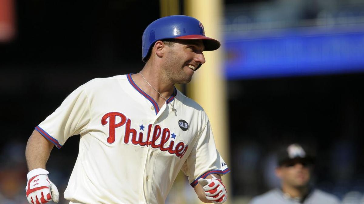 
El jonrón de dos carreras de Jeff Francoeur en la parte baja del noveno inning llevó a los Filis de Filadelfia a un triunfo el domingo de 8-7 sobre los Marlins de Miami.
