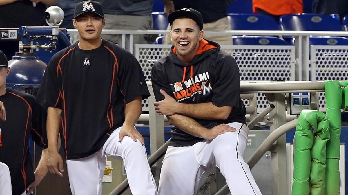 Los lanzadores de los Marlins Wei-Yin Chen (izq.) y José Fernández formaron su amistad en el campamento primaveral. Esta foto fue tomada en el Marlins Park, el domingo 5 de junio del 2016.
