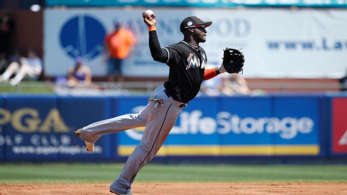 ADEINY HECHAVARRIA tira a primera el 22 de marzo del 2017.