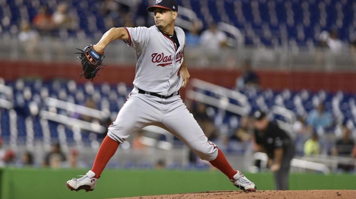El pitcher de los Nacionales Gio González maniató de nuevo a la ofensiva de los Marlins permitiendo solo tres hits en cinco entradas este miercoles en Miami.