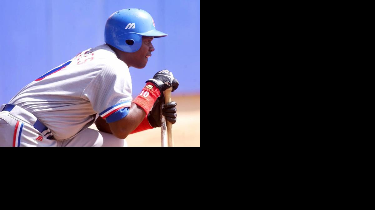 
OMAR LINARES con el uniforme del equipo Cuba en los Juegos Olímpicos de Sydney.
