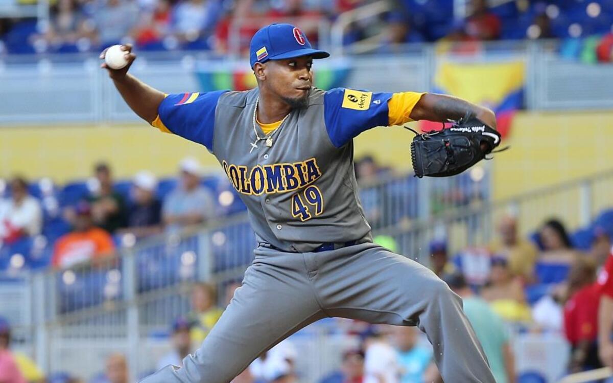 JULIO TEHERAN lanza en la primera entrada del choque celebrado este 10 de marzo.