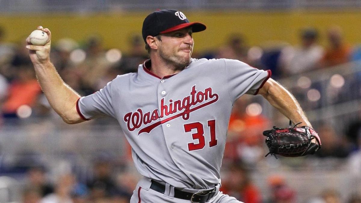 Max Scherzer  tuvo un promedio de 2.96 en efectividad con 284 ponches en 228 y un 1/3 de entradas en 34 aperturas este año con los Nacionales de Washington.