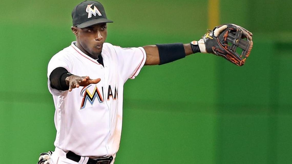 ADEINY HECHAVARRIA durante un juego contra Kansas City en el Marlins Park el 24 de agosto del 2016.