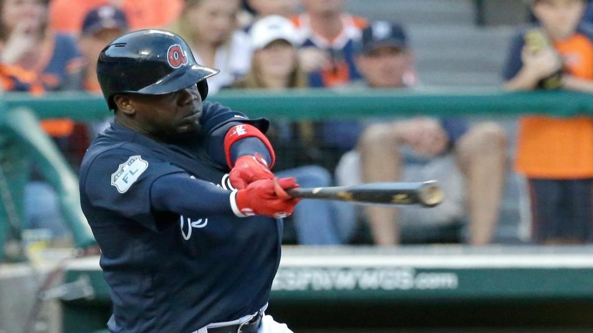 El cubano Adonis García estará inactivo unos dos meses tras operarse una mano para reparar un ligamento del anular izquierdo, informaron los Bravos el miércoles.