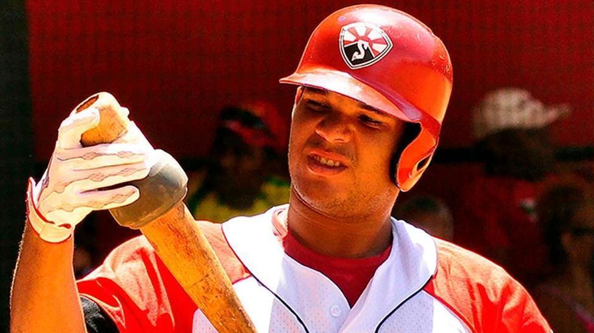 LIONARD KINDELÁN es uno de los peloteros de mayor promesa en la pelota cubana.