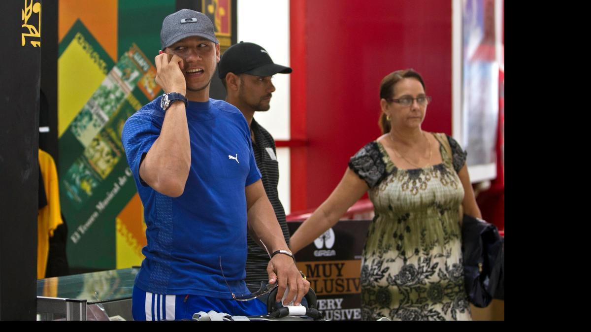 
YULIESKY GOURRIEL en foto del 29 de mayo del 2014, tomada en el Aeropuerto Internacional de La Habana.
