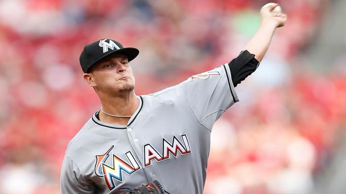 
Justin Nicolino, de los Marlins, en plena labor contra los Rojos, en el segundo episodio, el sábado.
