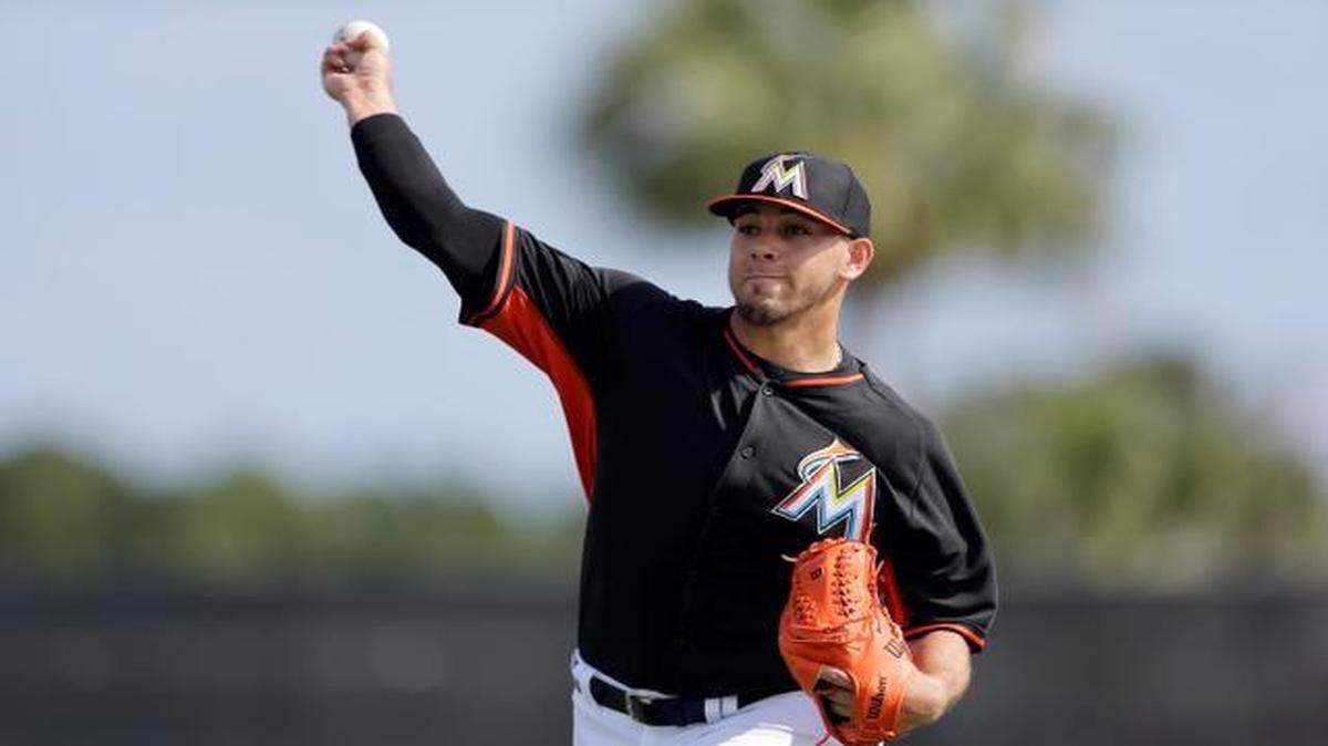 
José Fernández en una sesión de prácticas el 1 de marzo del 2015 en Jupiter, Florida. El pitcher cubano tiró 40 lanzamientos el jueves 19 de marzo del 2015.


