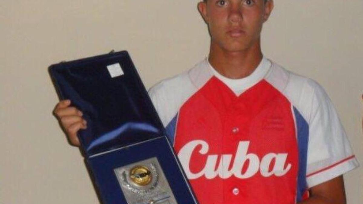 ADRIAN MOREJON ya es agente libre y se le considera cercano a los Padres de San Diego