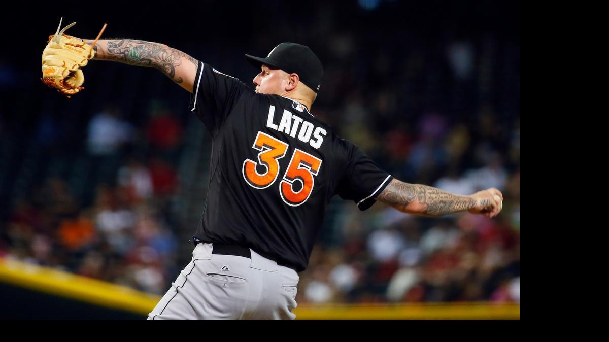 
EL PITCHER Mat Latos trabaja en el choque contra los Diamondbacks de Arizona, el 22 de julio del 2015 
