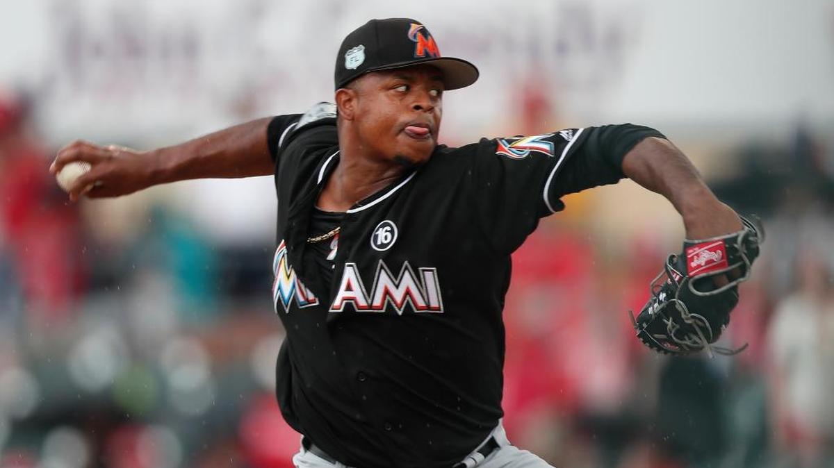 Edinson Vólquez lanzará en un partido inaugural por quinta vez en su carrera y se medirá a Stephen Strasburg.