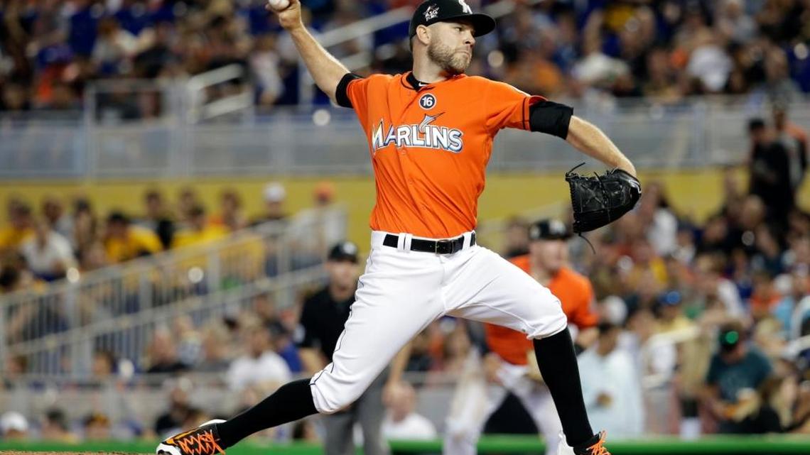 DAVID PHELPS lanza contra los Piratas en Miami el 20 de julio.