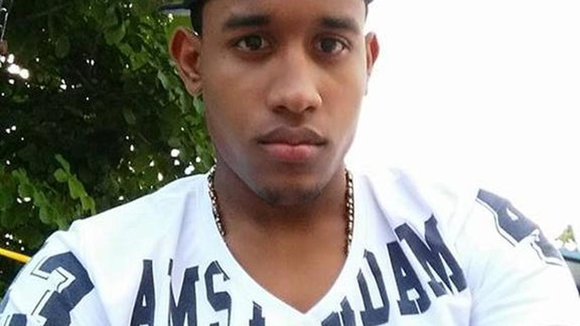 LOS PADRES llegan a un pacto con Ronald Bolaños y lo convierten en el tercer cubano que firman.