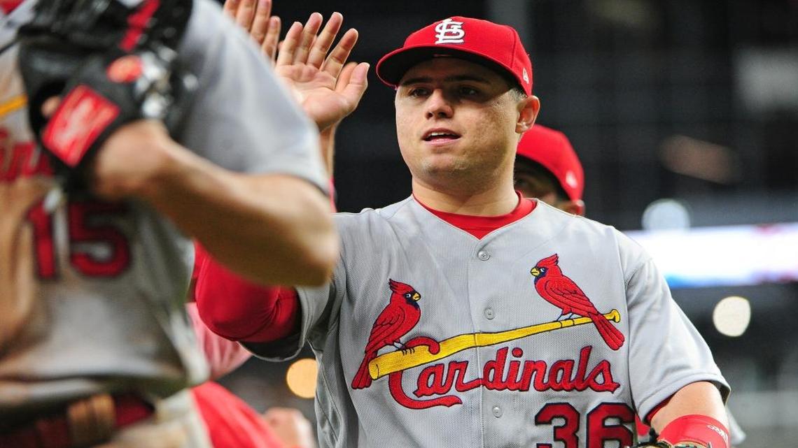 ALEDMYS DIAZ celebra un triunfo de San Luis sobre Atlanta el 6 de mayo.