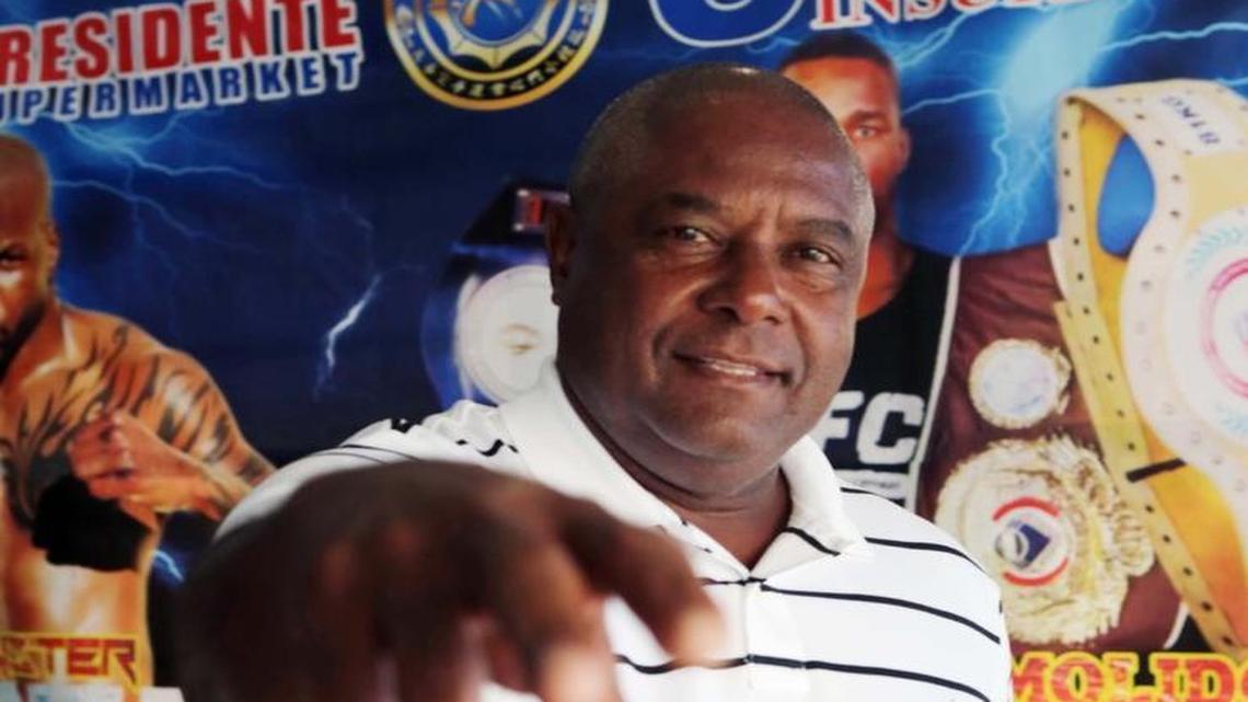 ROGELIO GARCIA, uno de los grandes lanzadores cubanos en Series Nacionales, de visita en Miami en foto tomada el 21 de julio.