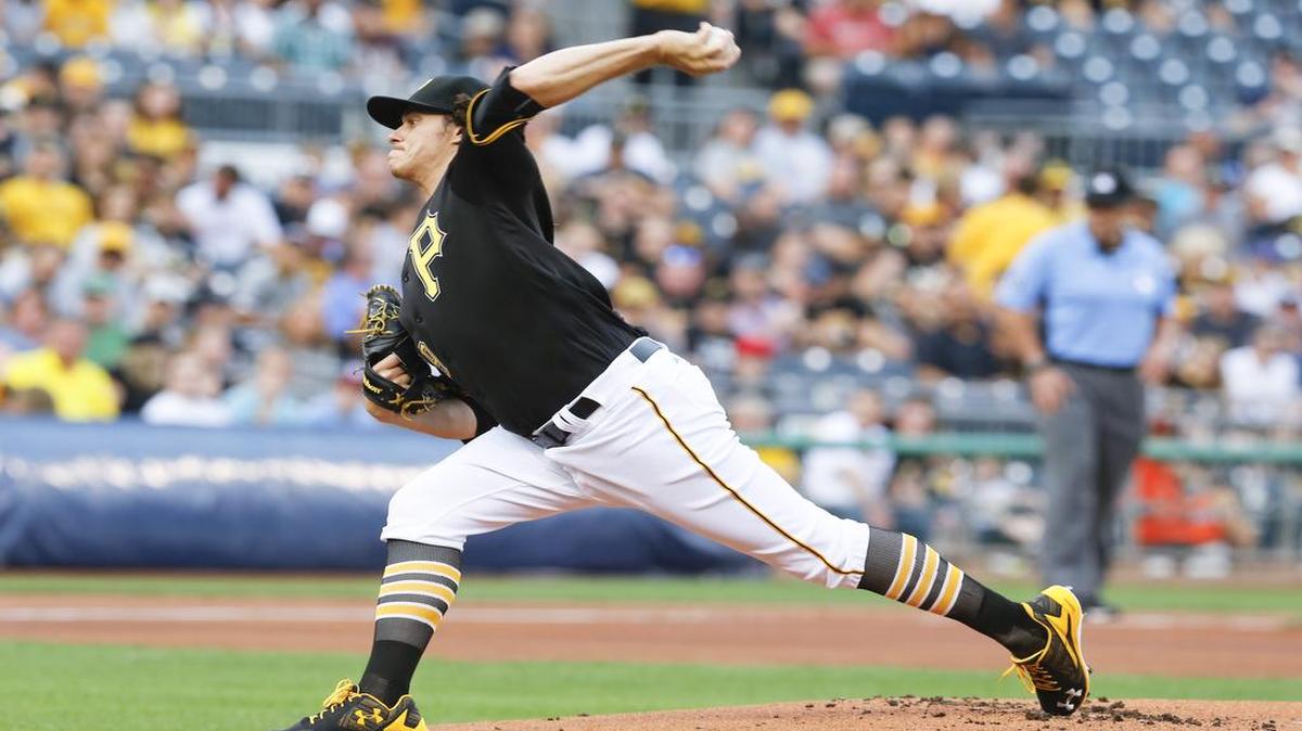 Con 29 años, Jeff Locke tuvo una marca de 9-8 y efectividad de 5.44 con los Piratas en el 2016. En 30 apariciones (19 aperturas) trabajó en 127 entradas y un tercio y ponchó a 73. Dio 44 boletos.