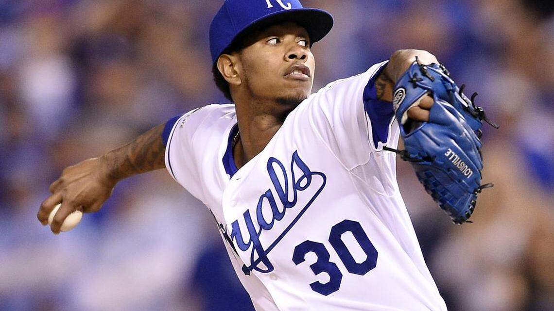 Yordano Ventura realiza un lanzamiento el 23 de octubre de 2015.