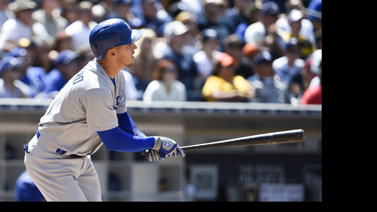 
Alexander Guerrero bateó .423 con cinco cuadrangulares y 13 carreras impulsadas en apenas 13 partidos en el mes de abril.
