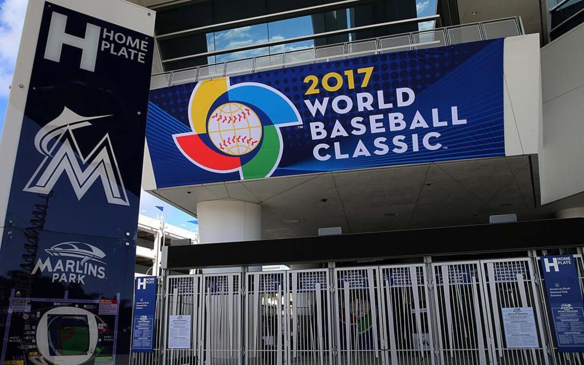 El logo del Clásico Mundial en el Marlins Park anuncia la fiesta del béisbol en Miami que albergará al Grupo C. Foto tomada el 8 de marzo del 2017.
