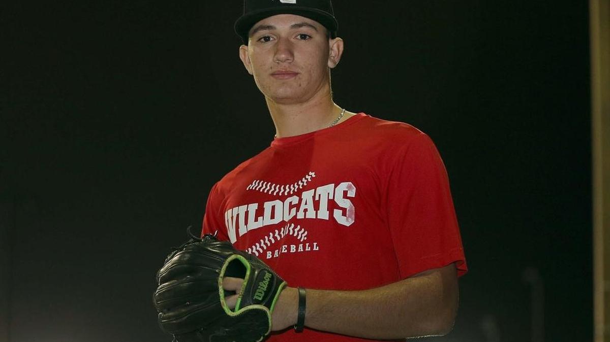 OTRA IMAGEN de David Lino Vazquez, shortstop de Westland Hialeah Senior High School.