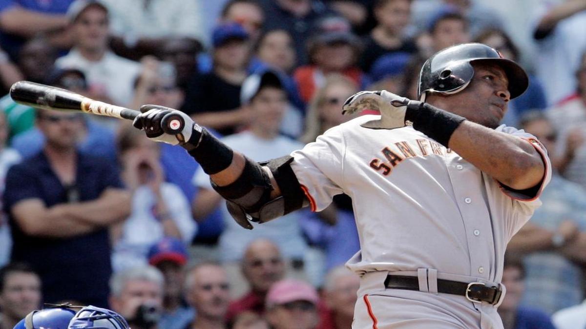 Barry Bonds es el único pelotero elegido siete veces como el Jugador Más Valioso en las Mayores.
