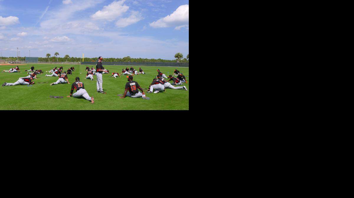 
LA ESCUADRA completa de los Marlinis practica en Jupiter el 24 de febrero.


