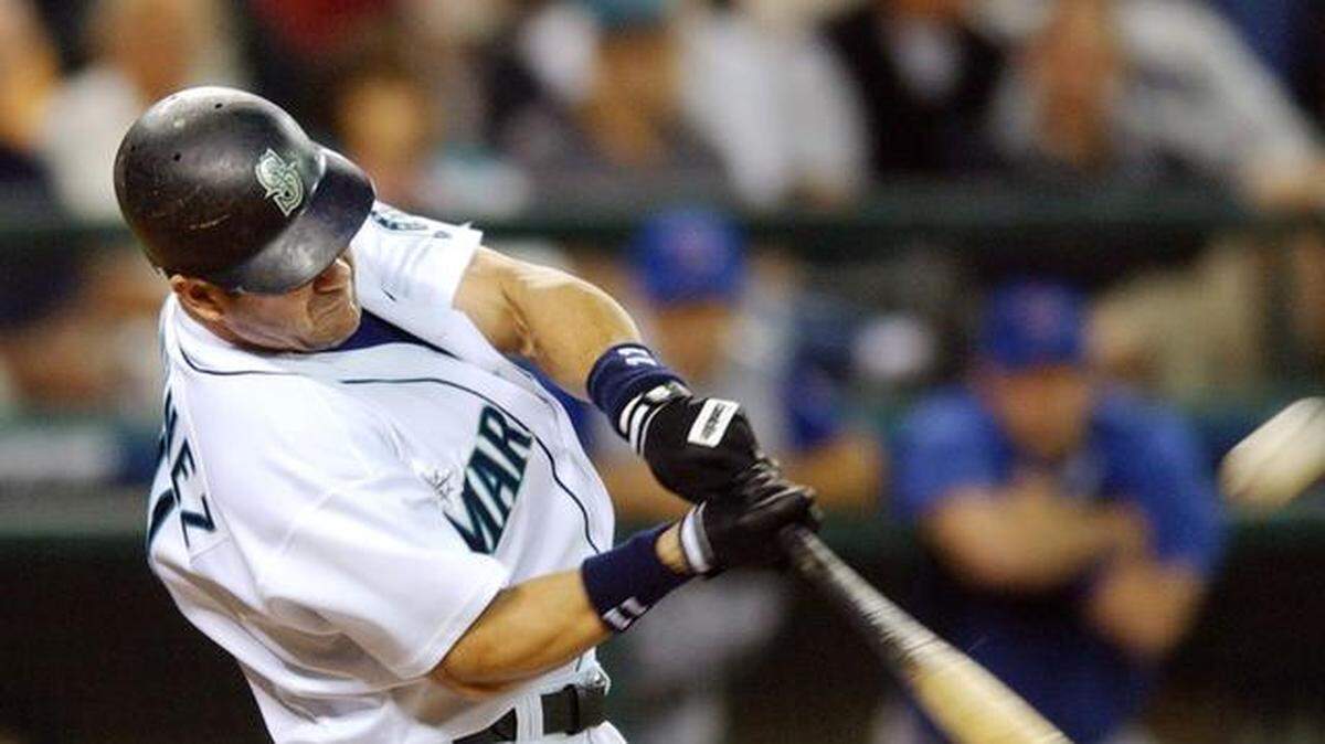 Edgar Martínez promedió .312 con 309 jonrones en 18 temporadas en las Grandes Ligas.