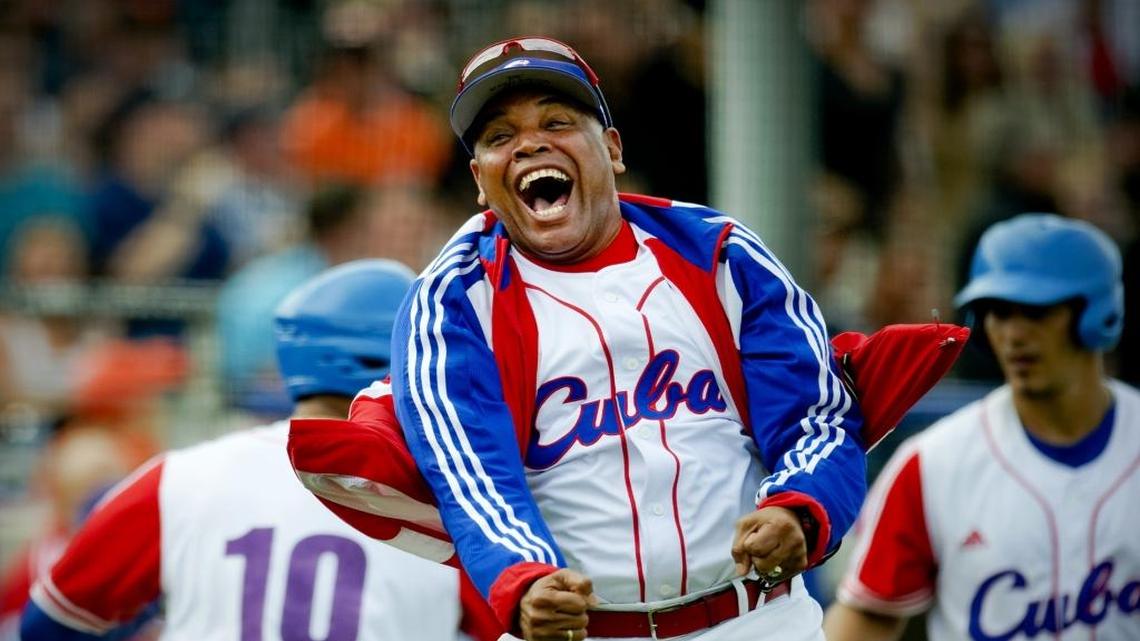 VÍCTOR MESA durante un juego del equipo Cuba en la Copa de Haarlem el 22 de julio del 2012.