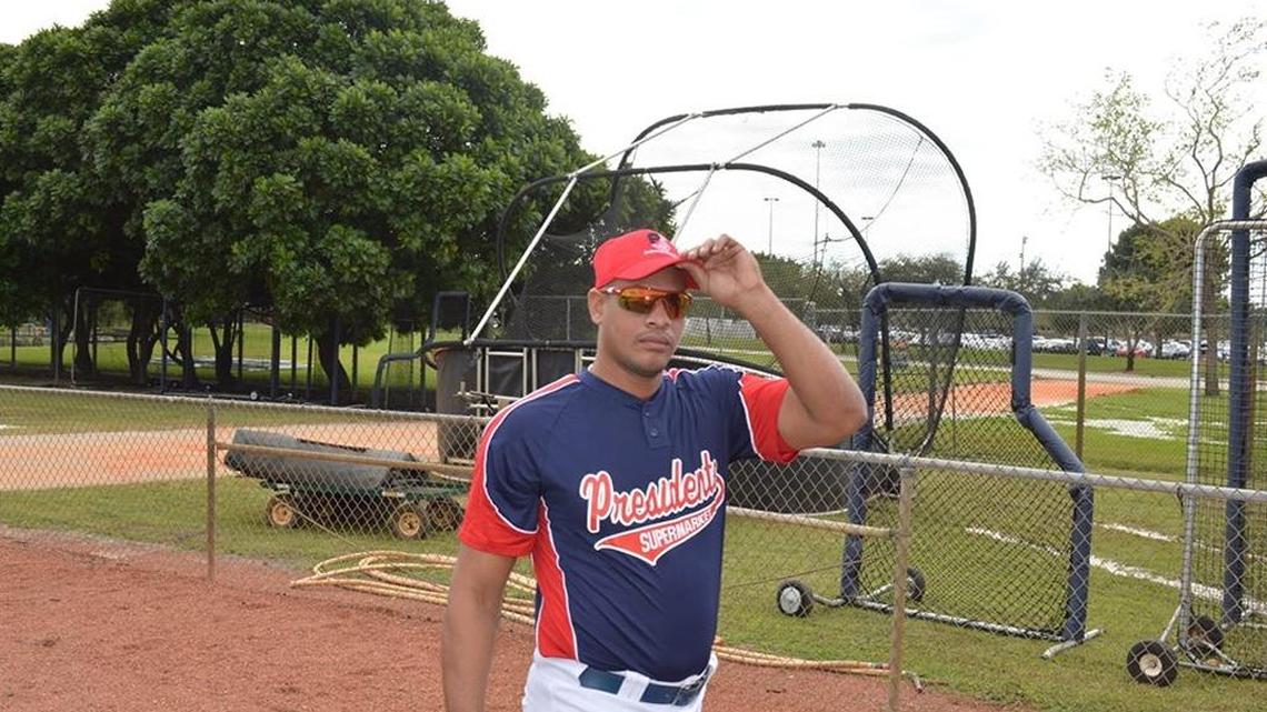 HECTOR OLIVERA durante el Juego de Estrellas Cubanas celebrado el 15 de enero en la FIU.