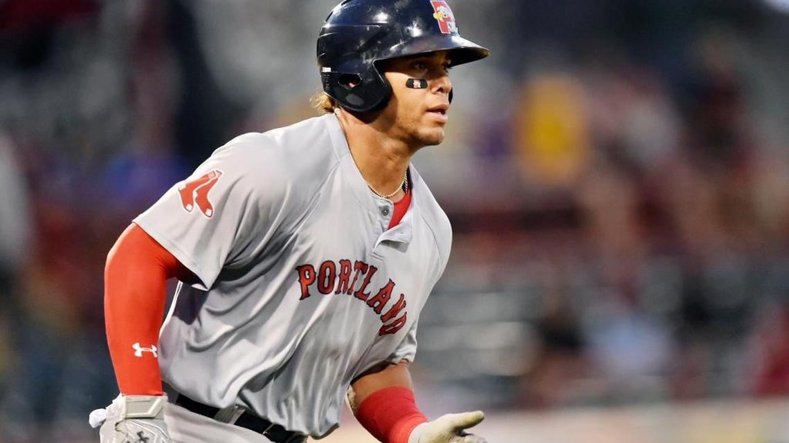YOAN MONCADA corre las bases tras pegar un cuadrangular el 11 de agosto del 2016.
