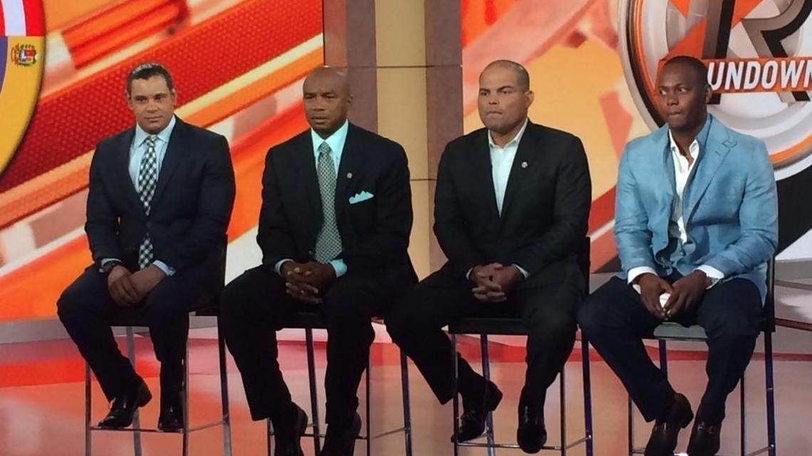 SAMMY SOSA, Orlando Hernández, Iván Rodríguez y Edgar Rentería están entre los nuevos inmortales del Salón del Béisbol Latino.