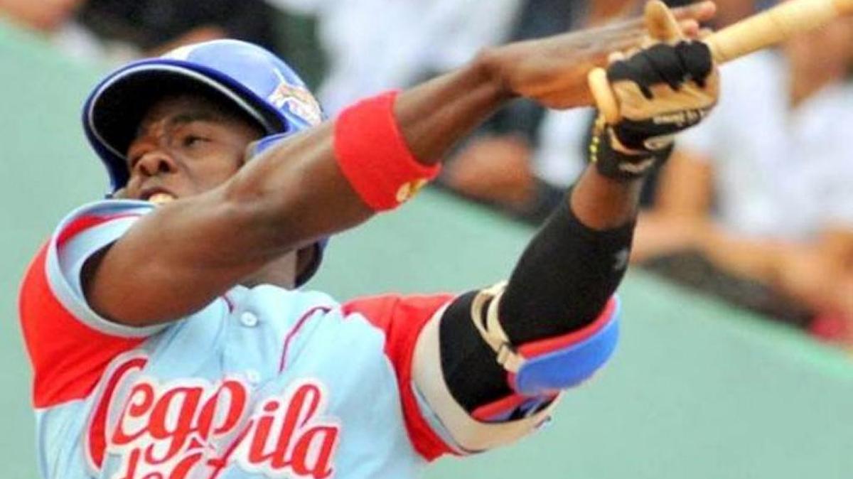 JOSE ADOLIS García es de los que posee las cinco herramientas para triunfar en la pelota.