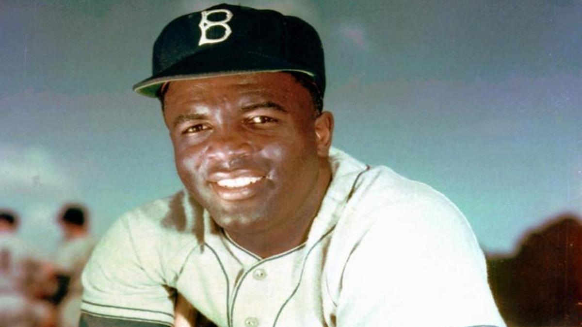 JACKIE ROBINSON con los Dodgers en 1952.