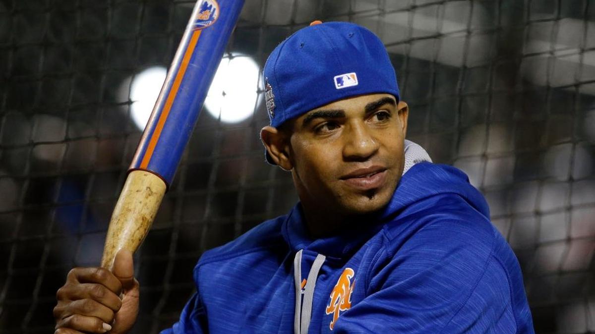 YOENIS CESPEDES se prepara antes del comienzo del quinto juego de la Serie Mundial el 1 de noviembre en Nueva York.