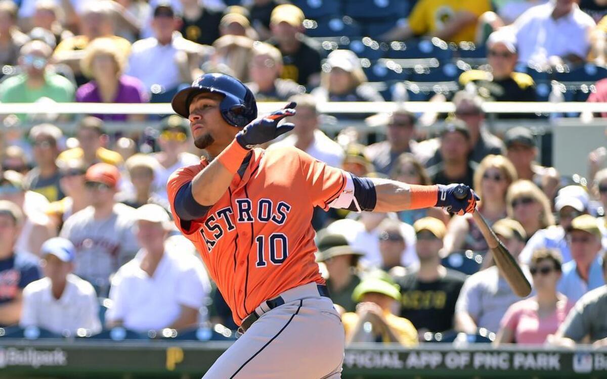 Yulieski Gurriel salió como emergente en el octavo inning y fue retirado en línea al jardín izquierdo, en el partido entre los Astros y los Piratas, celebrado el 24 de agosto del 2016 en Pittsburgh.