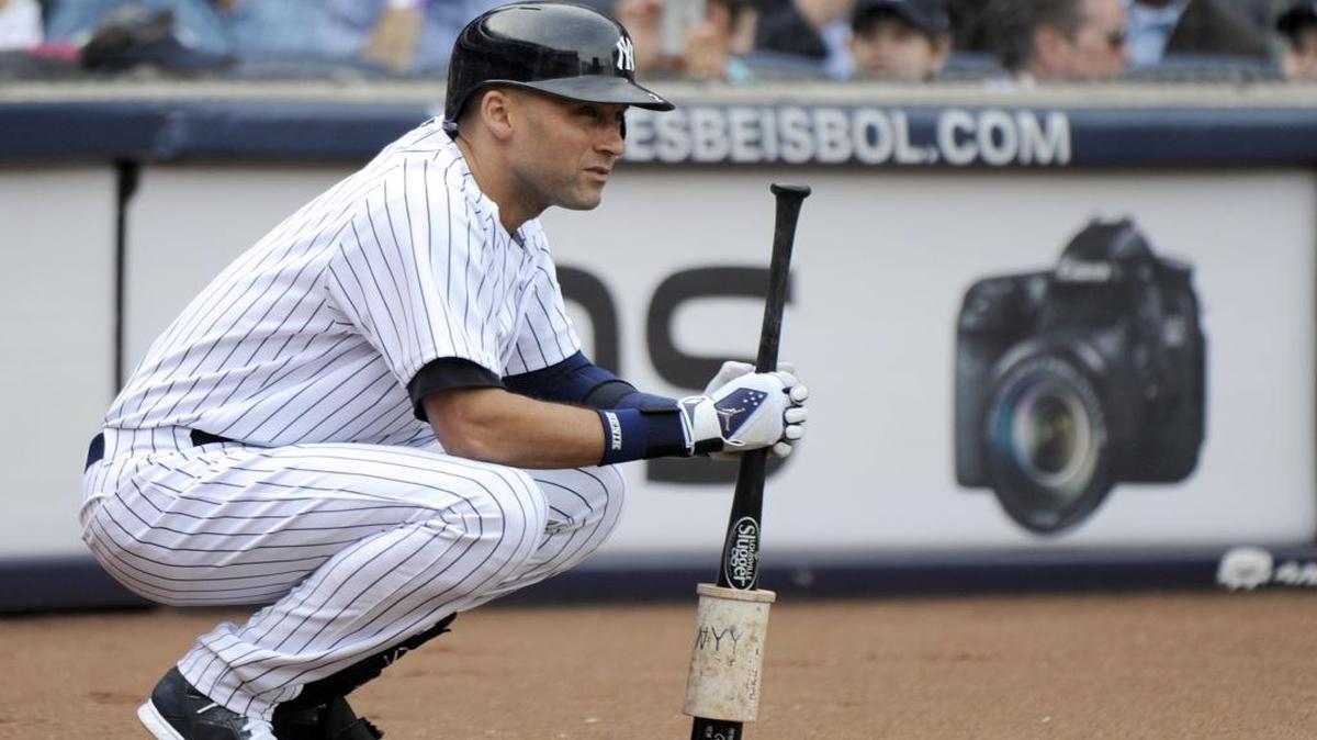 Derek Jeter cuando jugaba por los Yankees, en un juego contra los Orioles, el 24 de septiembre del 2014, en el Yankee Stadium en Nueva York. (AP Photo/Bill Kostroun)