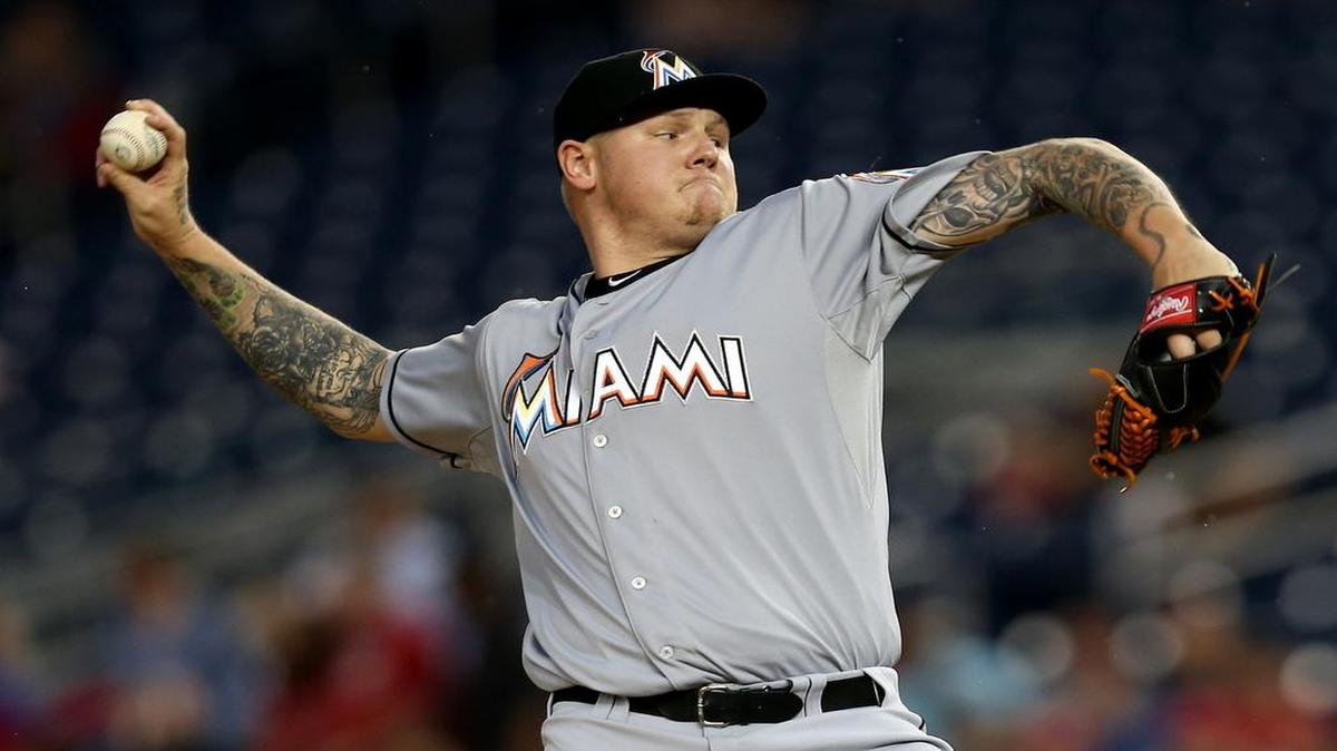 
El abridor de los Marlins Mat Latos permitió una carrera a los Nacionales en seis entradas y un tercio.

