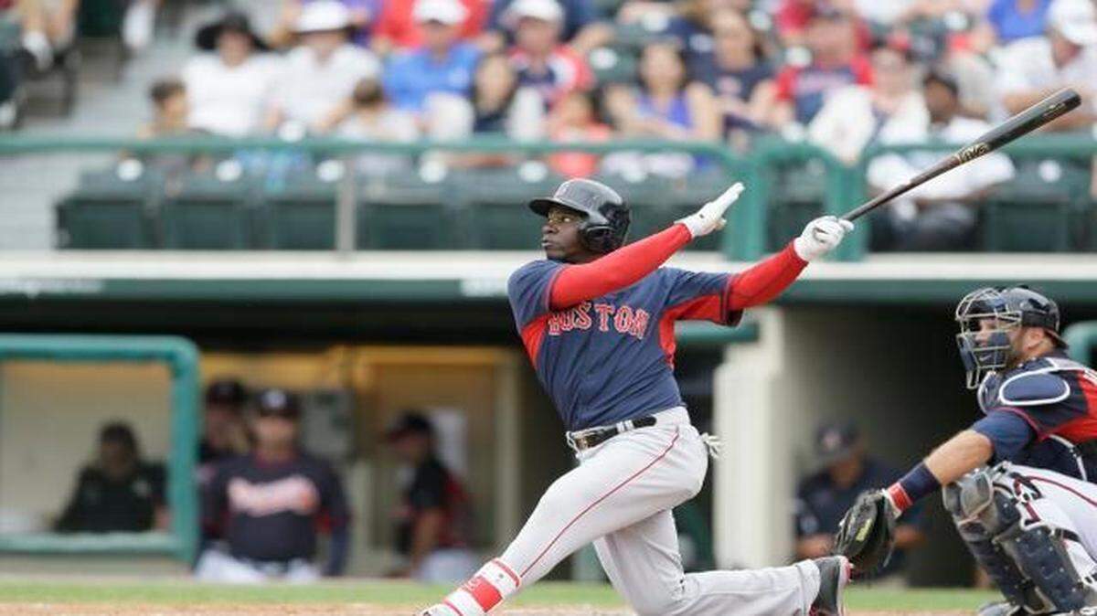 
Rusney Castillo participó en nueve juegos en la Liga de la Toronja y bateó .310, con un doble, un triple, dos jonrones y cinco carreras impulsadas. Estuvo ausente las primeras tres semanas por una lesión en el músculo oblícuo.
