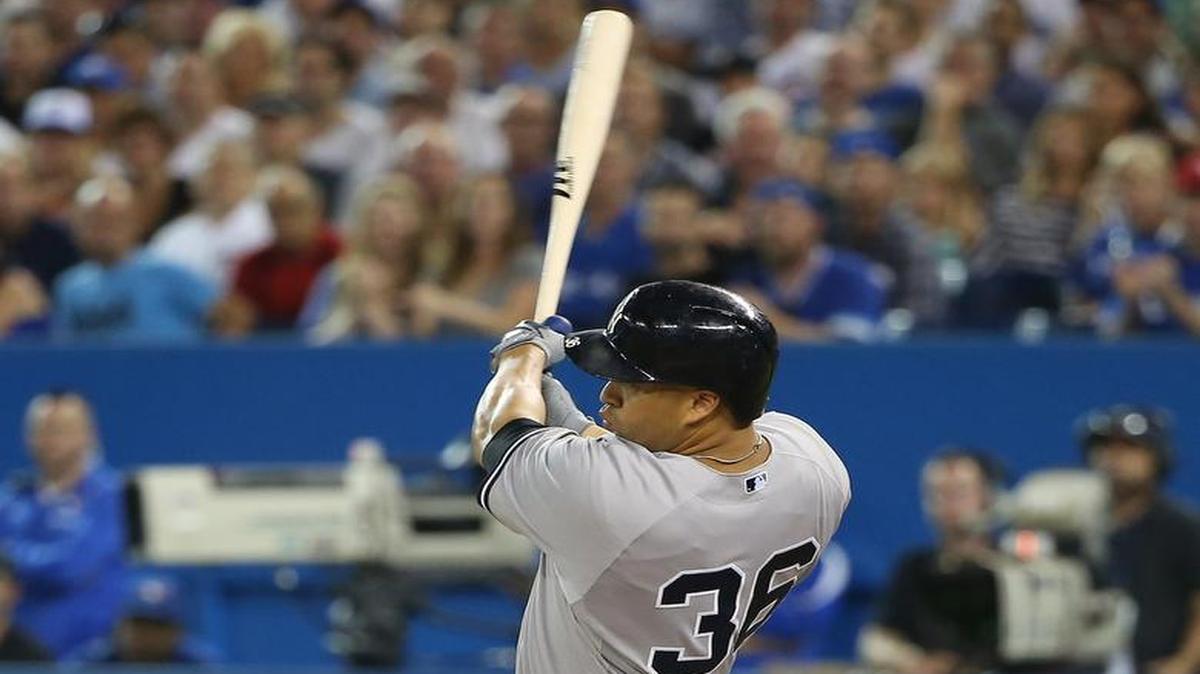 
Carlos Beltrán dispara un jonrón de tres carreras para los Yankees, el viernes.
