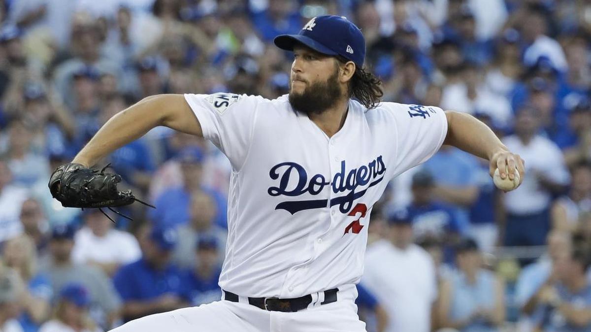 Clayton Kershaw ponchó a 11 bateadores de los Astros para que los Dodgers se llevaran el primer triunfo en la Serie Mundial, el 24 de octubre del 2017.